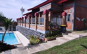 Villa Forest Puncak